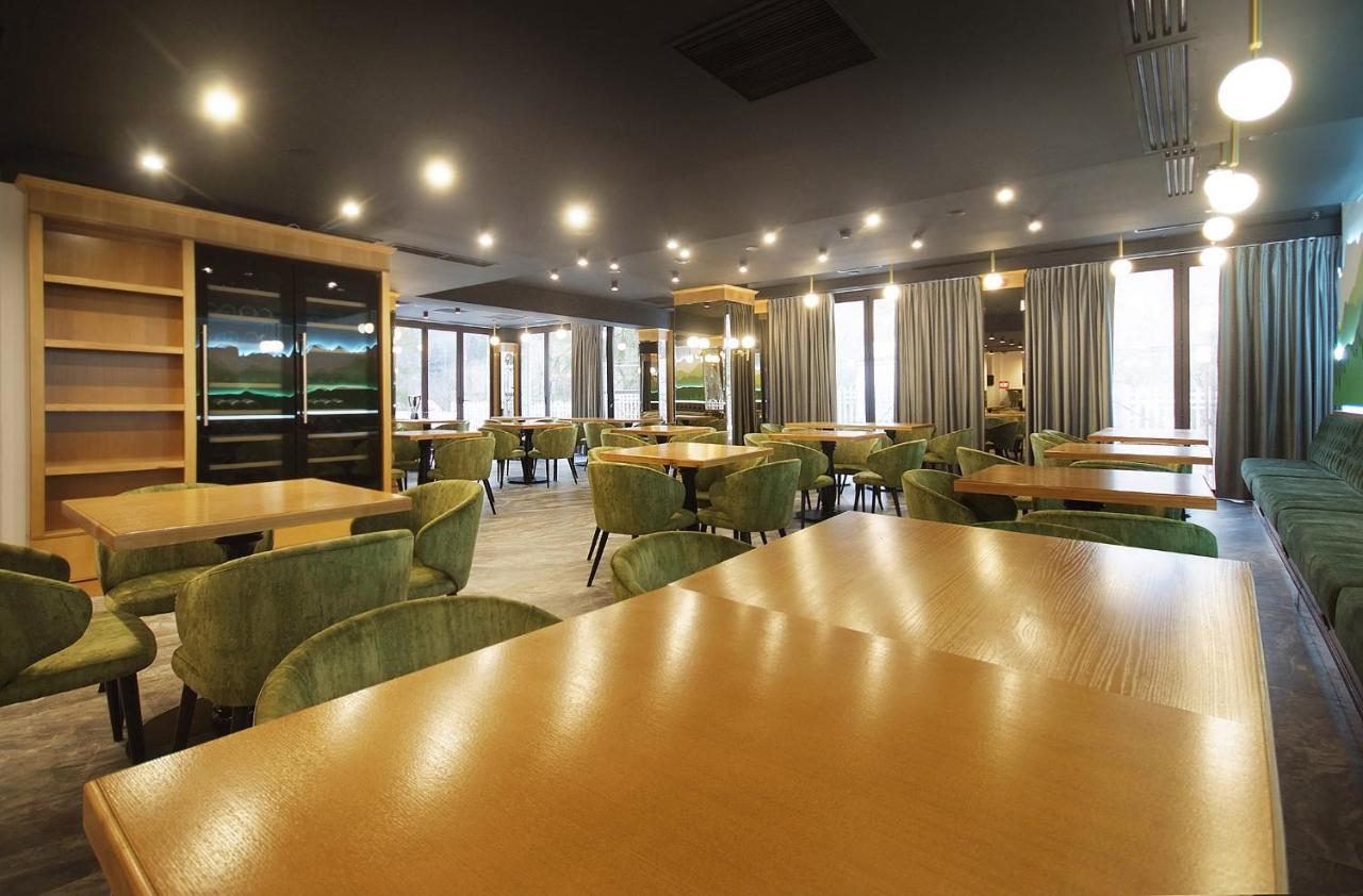 Complex Panoramic Hotell Slănic-Moldova Eksteriør bilde